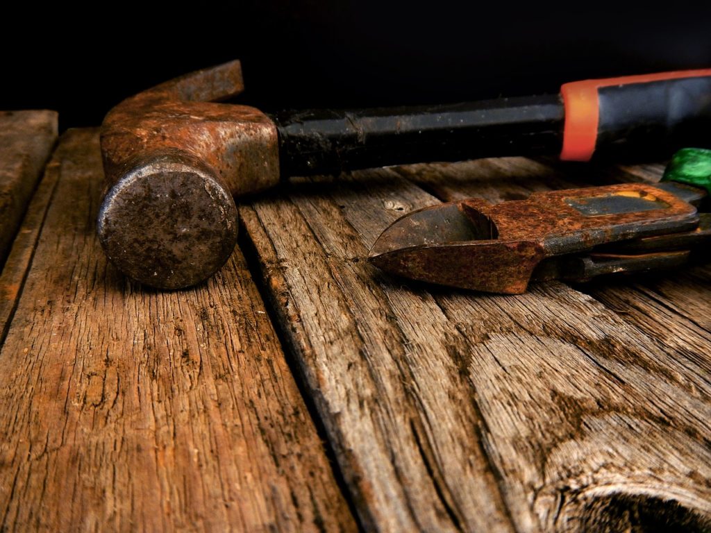 tools, hammer, workshop-2536159.jpg